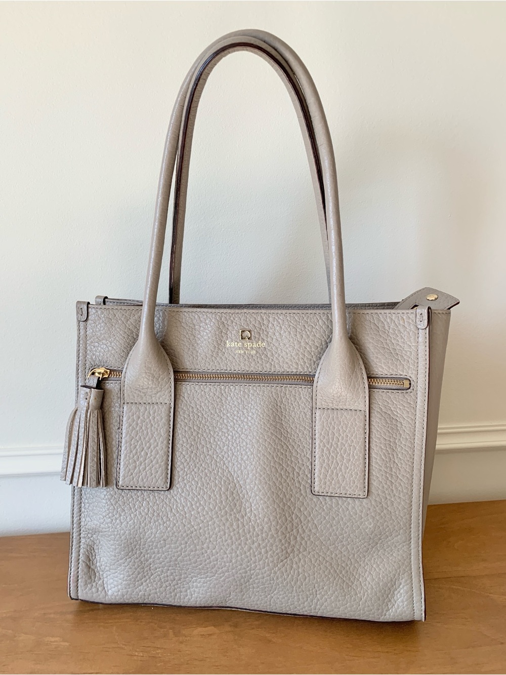 kate spade Pebbled Leather Tote in Taupe Gray